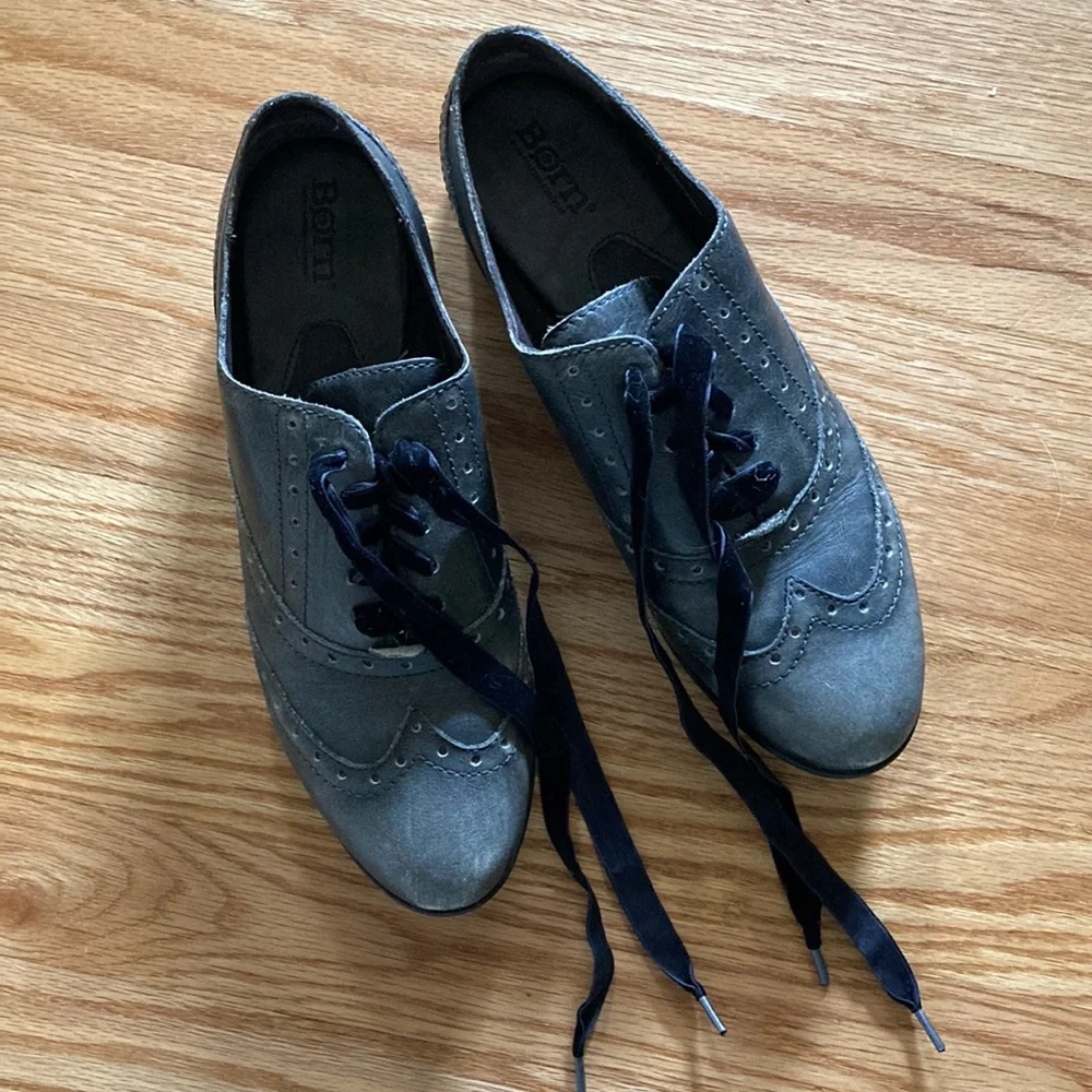 Gray lace-up women’s brogue shoes - Picture 1 of 4